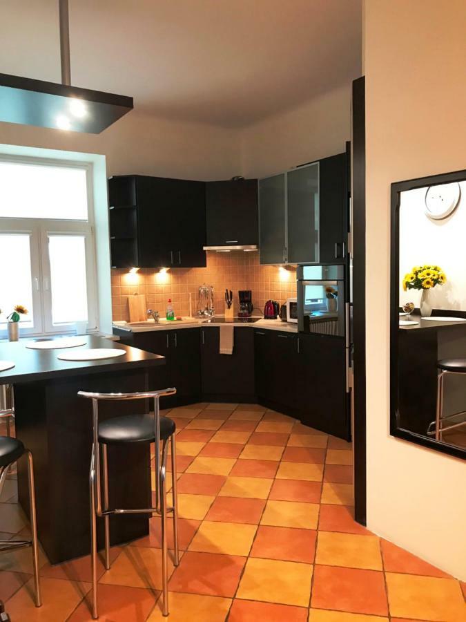 Apartament "Cleopatra 5" Przy Rynku Z Parkingiem, Faktury Vat Apartment Kielce Exterior photo