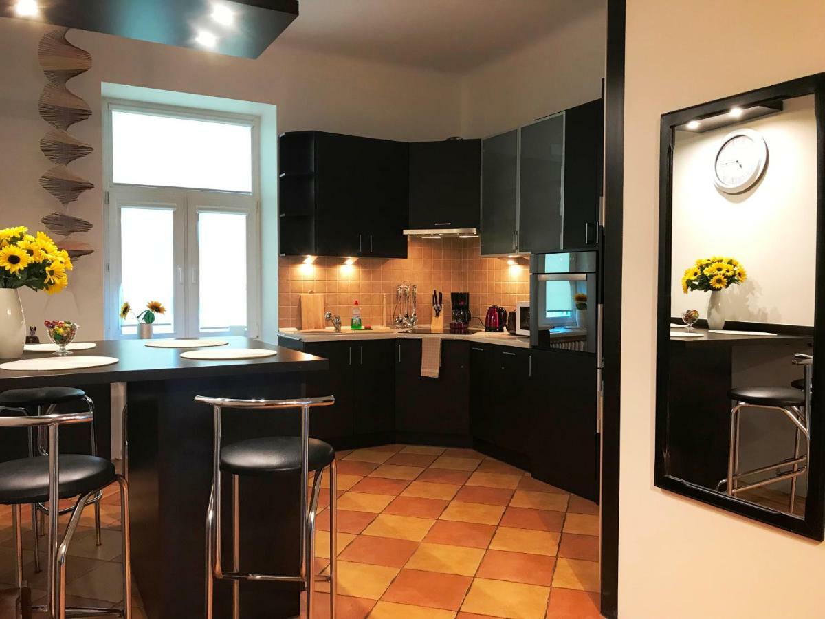Apartament "Cleopatra 5" Przy Rynku Z Parkingiem, Faktury Vat Apartment Kielce Exterior photo